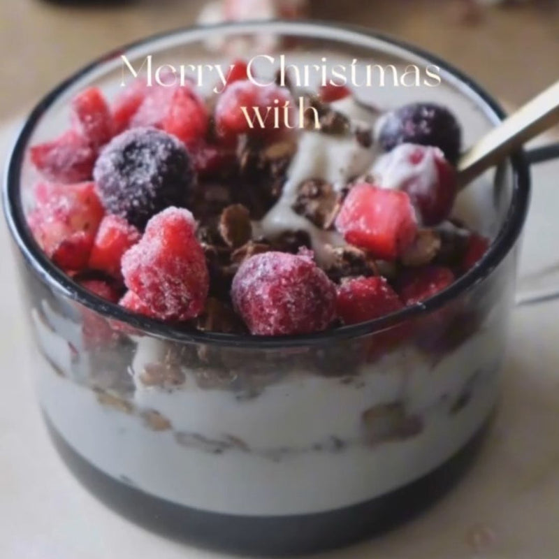 Zelfgemaakte yoghurtparfait met granola