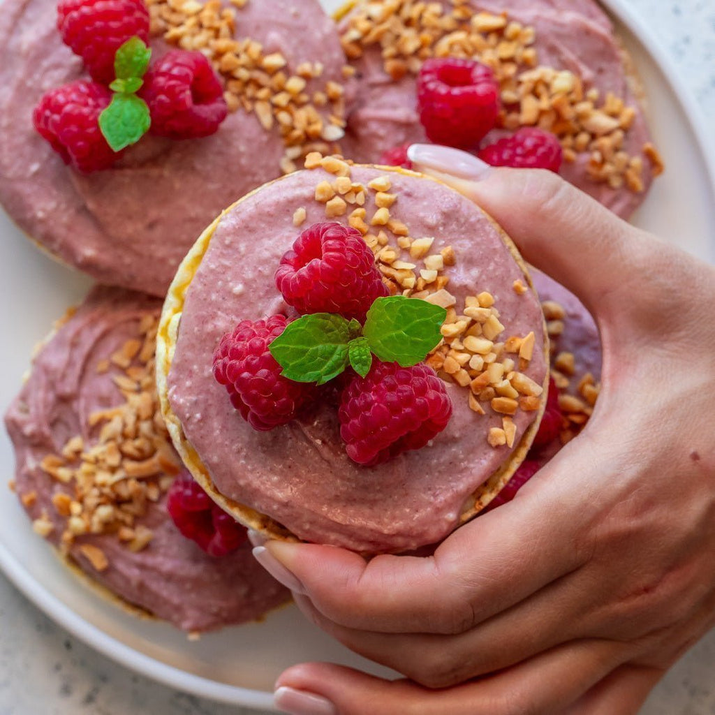 Gezonde drievoudige amandelkaramelsnacks