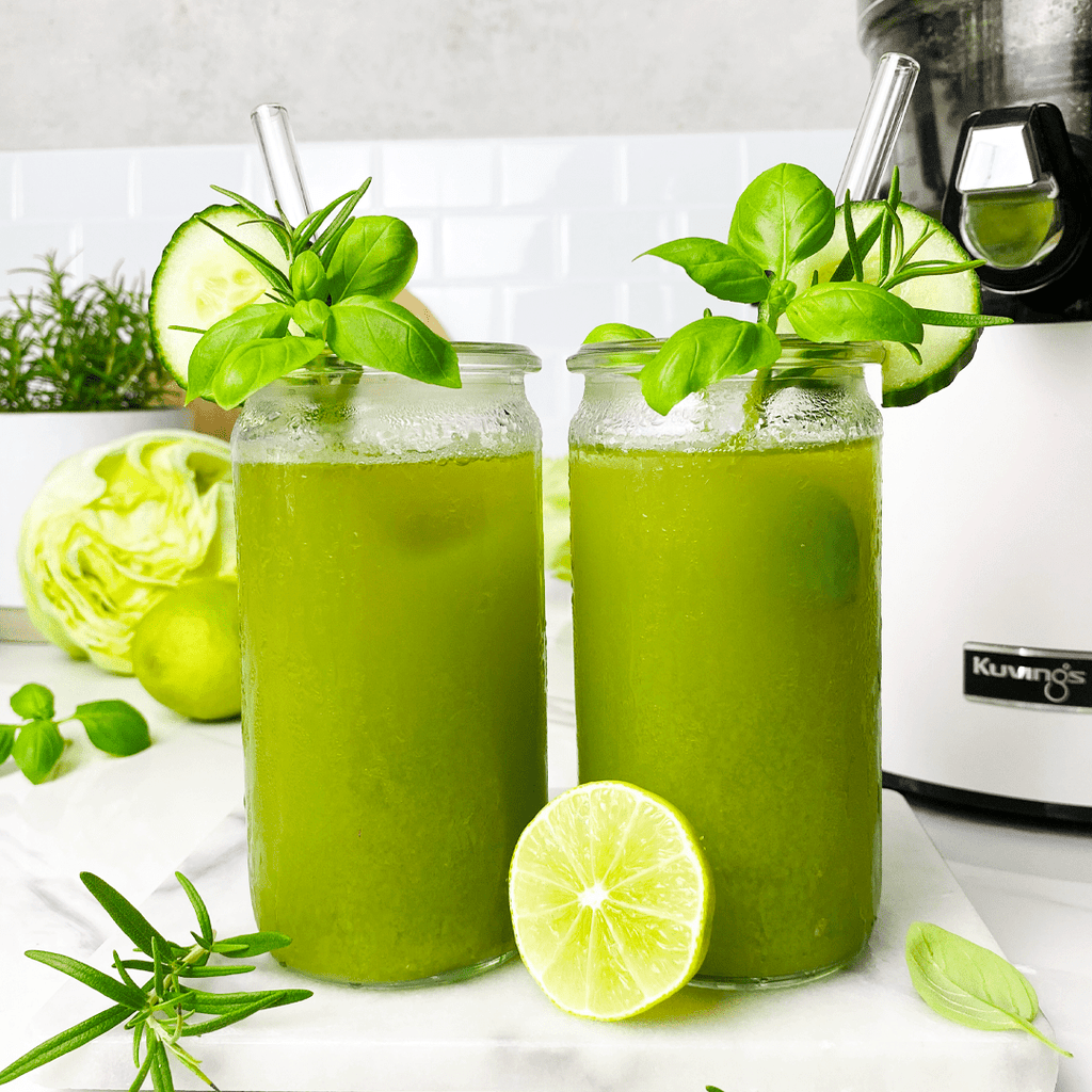 Green juice with iceberg lettuce 