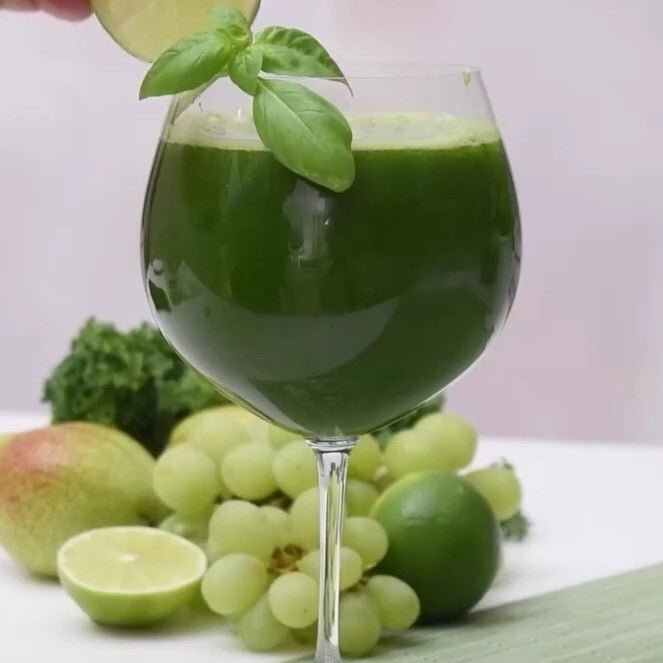 Green summer juice 
