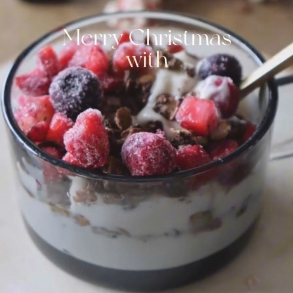 Zelfgemaakte yoghurtparfait met granola